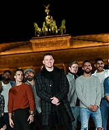 002.jpg
